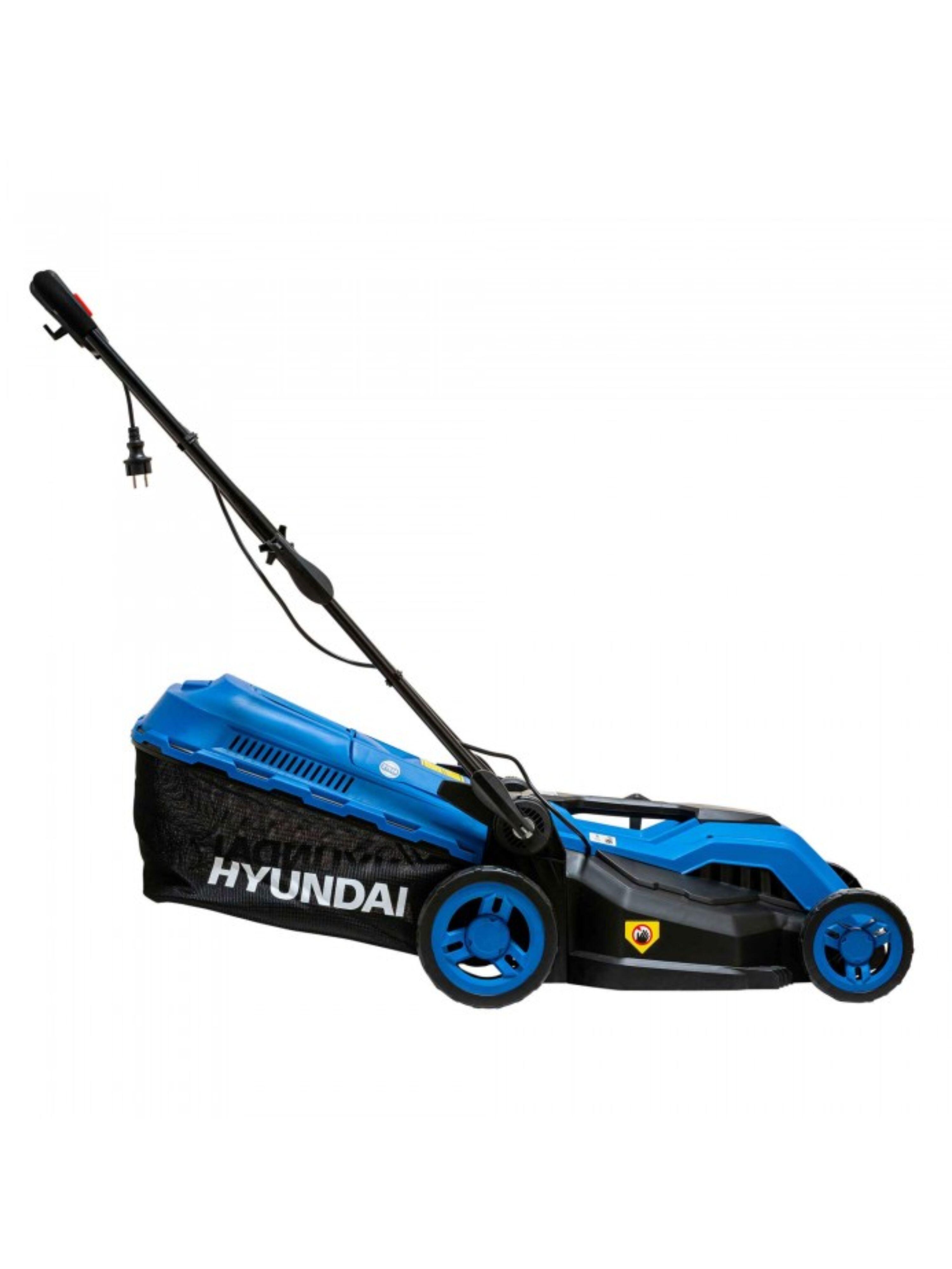 Газонокосилка Hyundai LE3825 – крупный план травосборника и ножа