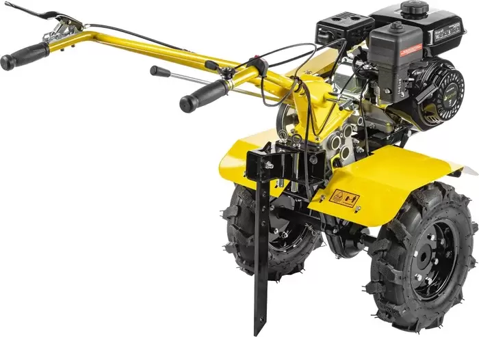 Детали мотоблока Garvill MCP-217K-8, вид сбоку и крупный план двигателя