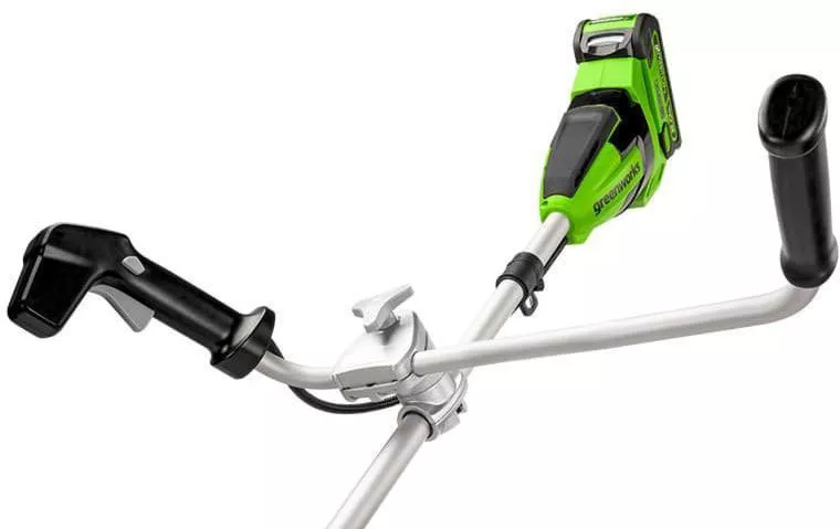 Велосипедная рукоятка и наплечный ремень триммера Greenworks GD40BCBK4